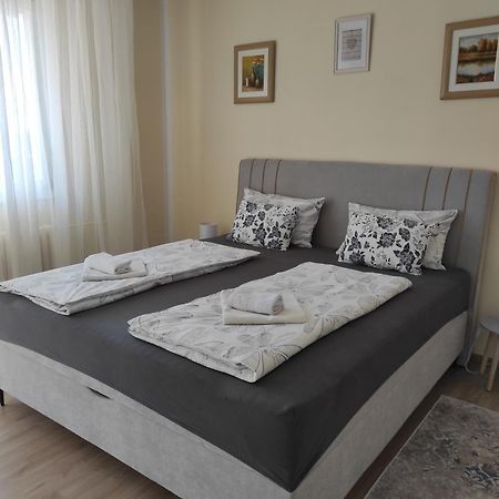 Ema Apartmani Vinkovci Extérieur photo