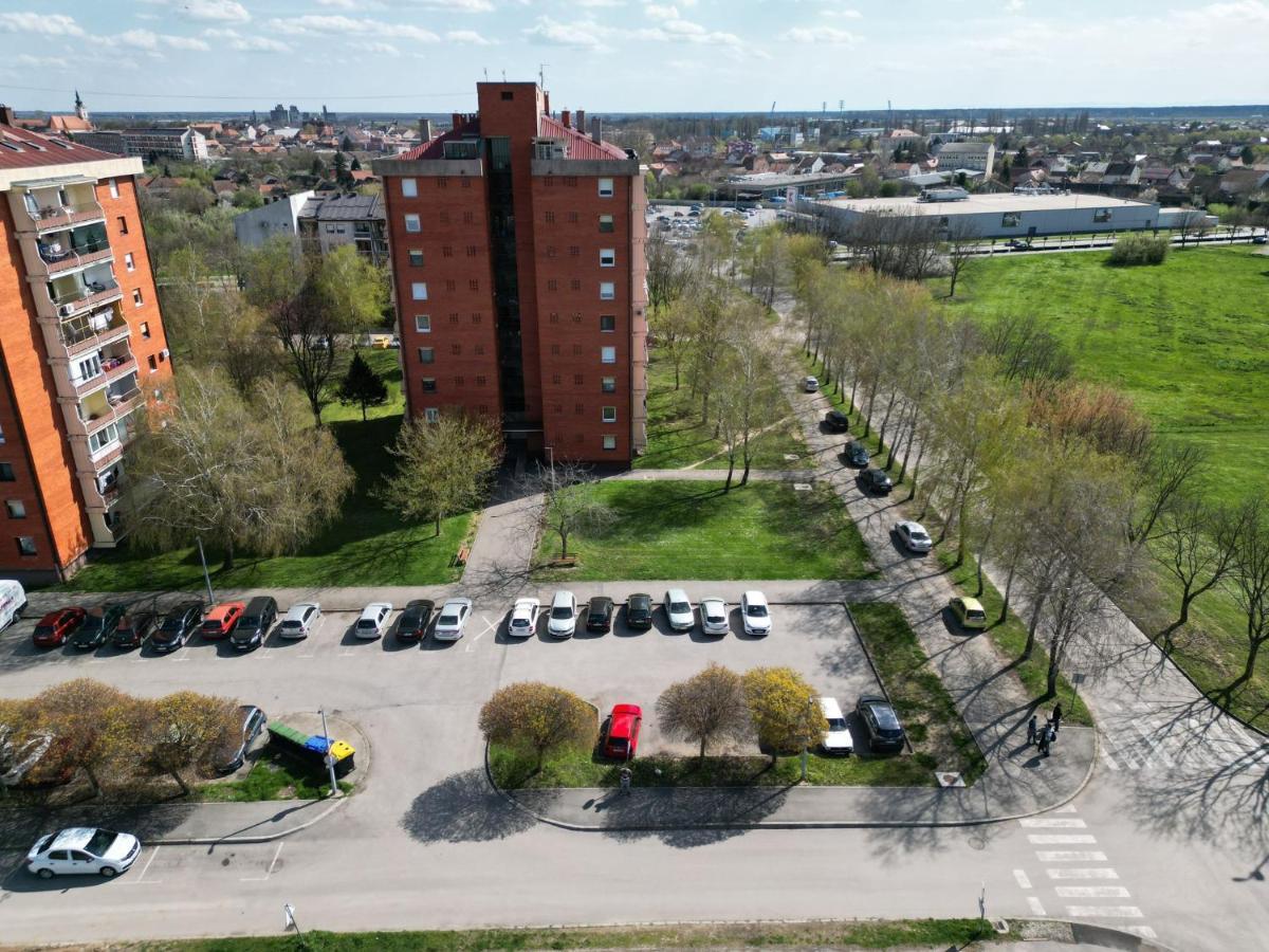 Ema Apartmani Vinkovci Extérieur photo